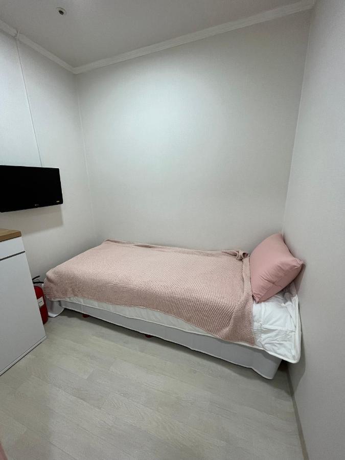 The Stay Cube House - Female Only Σεούλ Εξωτερικό φωτογραφία